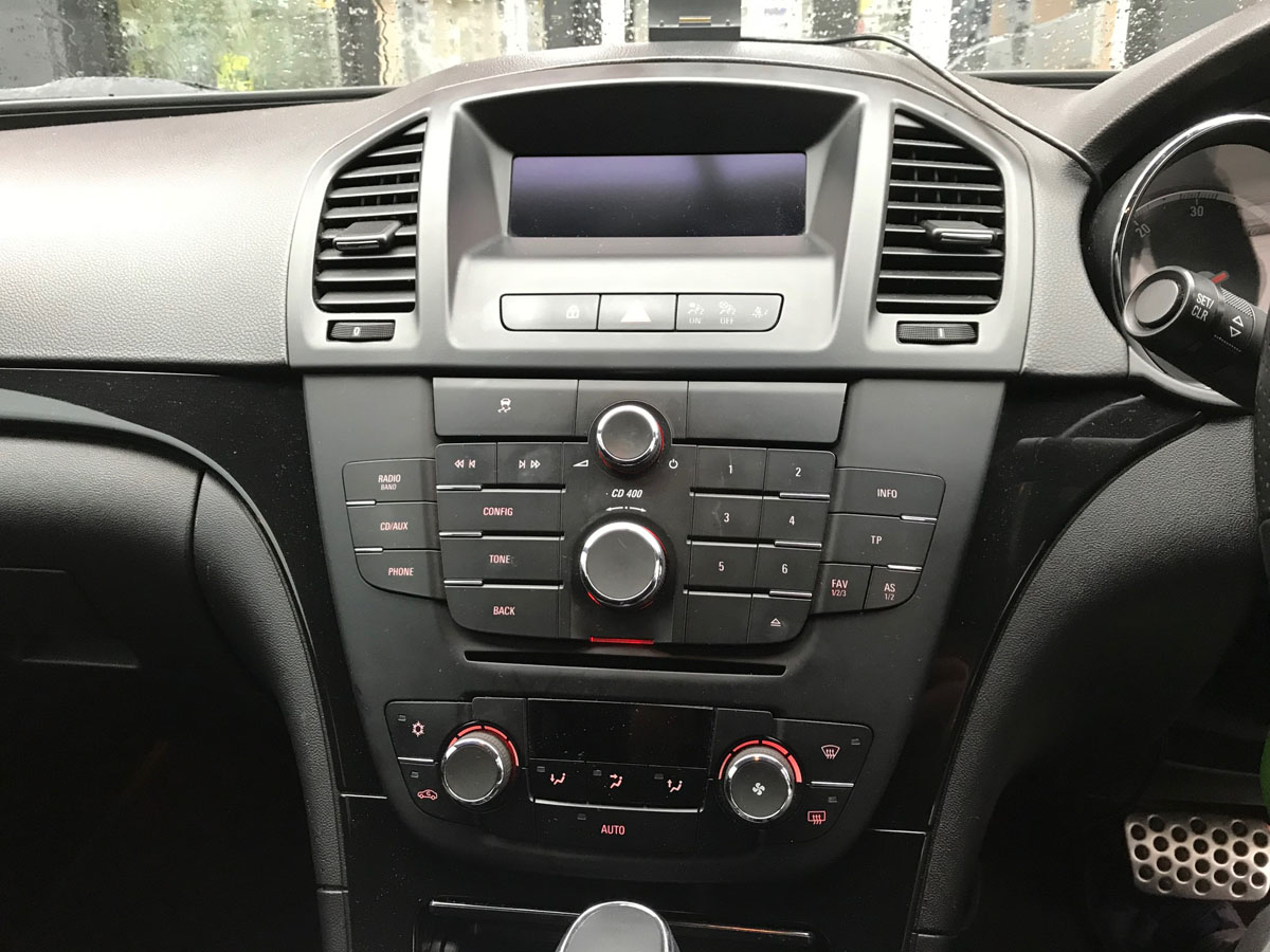 Vauxhall Insignia 2011 Sony WX920BT Double Din stereo install