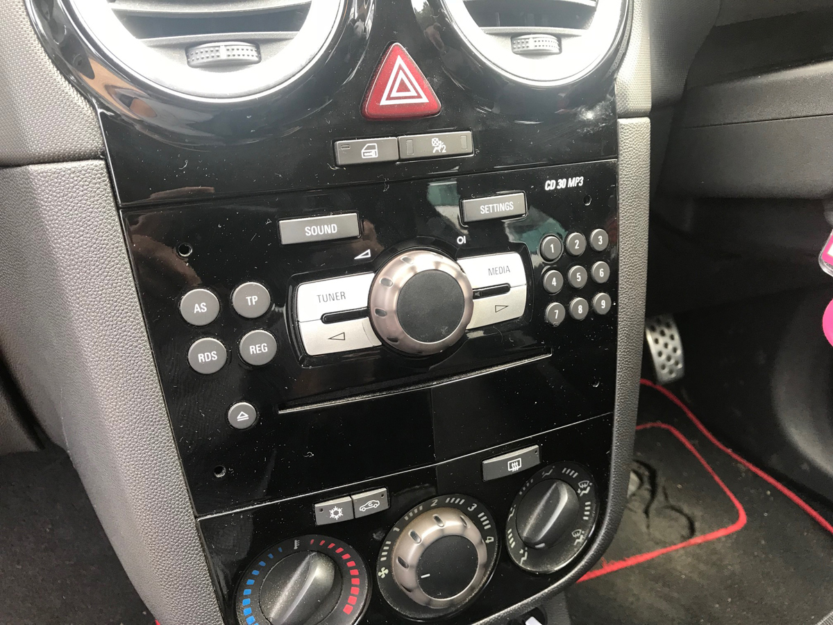 Vauxhall Corsa D 2014 Double Din Multimedia Upgrade Dynamic Sounds 