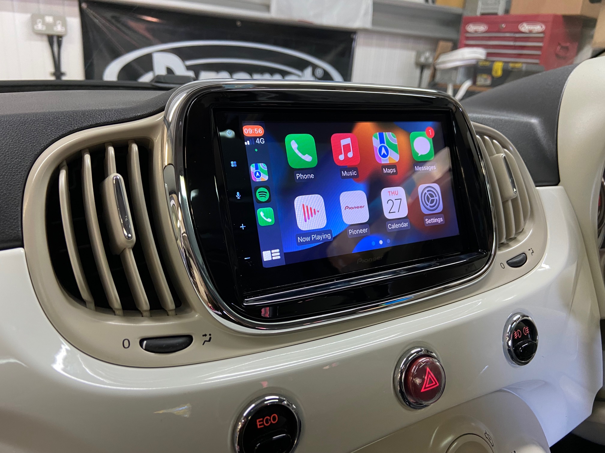 Fiat 500 2015 model Upgraded with Pioneer SPH-DA360DAB CarPlay